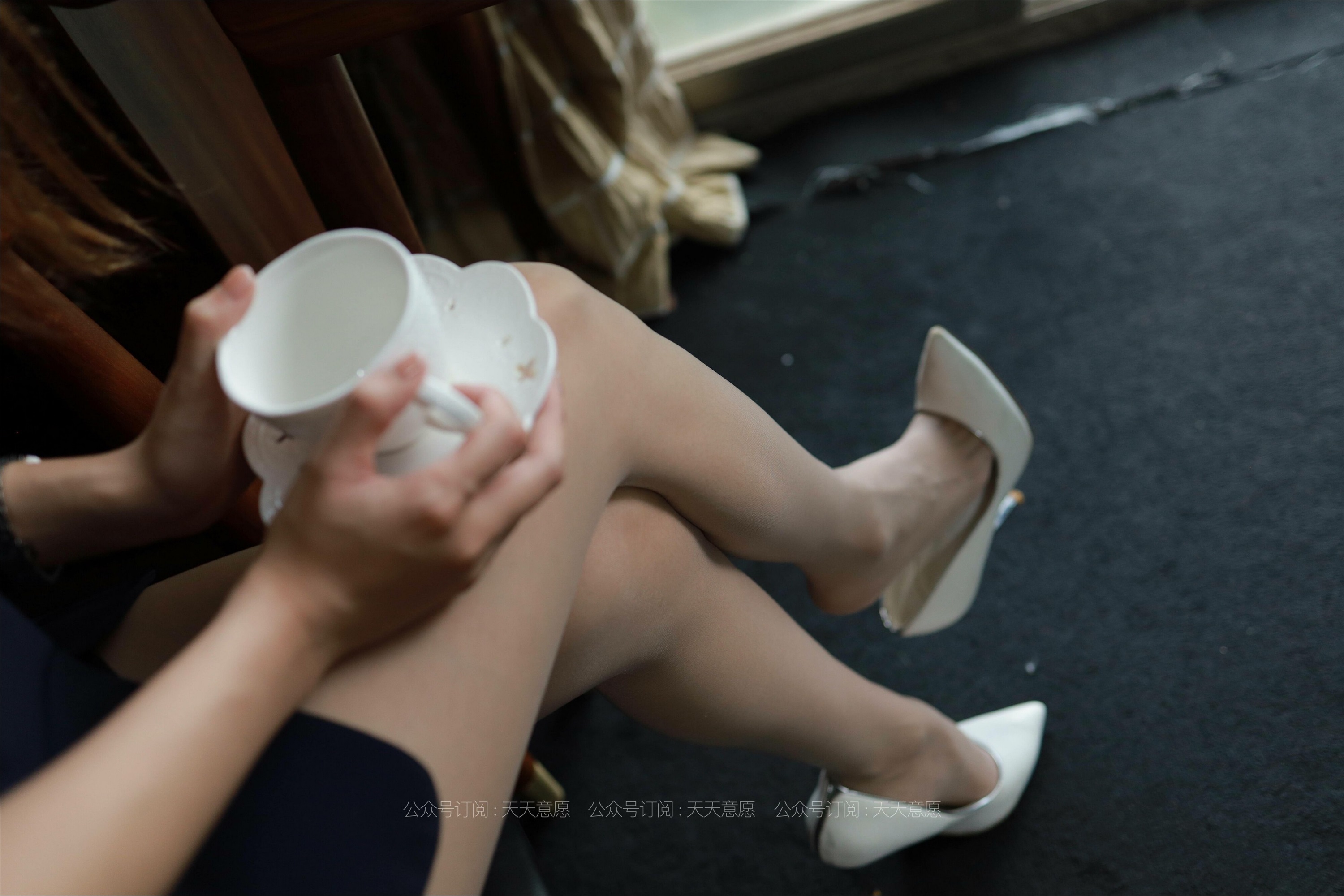 IESS异思趣向  2021.08.11 丝享家886：婉苹《最美女职员》